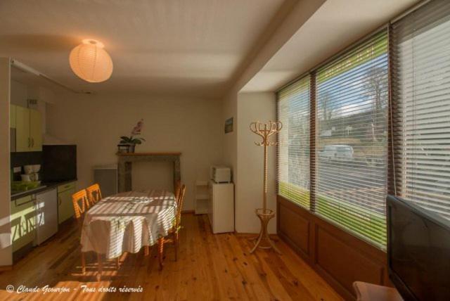 Village De Nasbinals Aubrac Electro Velo Zewnętrze zdjęcie